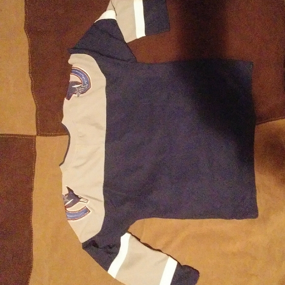 Vancouver Canucks Jersey - Picture 3 of 4